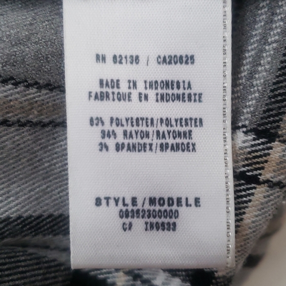 Guess plaid skirt - Picture 4 of 7